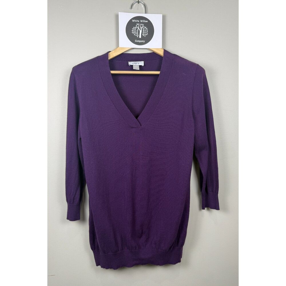 LOFT Women's V-Neck Purple Lightweight Sweater Size Large